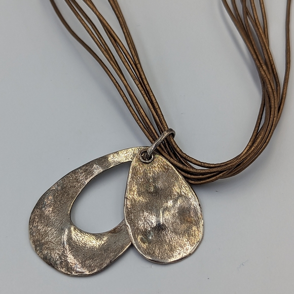 N1802 Retired Silpada Sterling Pendant Necklace. Layered Leather Cord - Picture 4 of 12